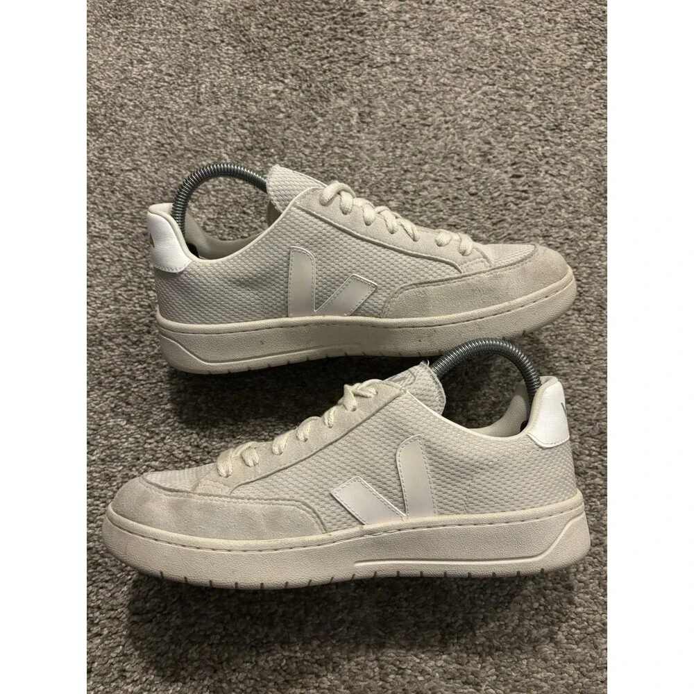 Veja pre owned